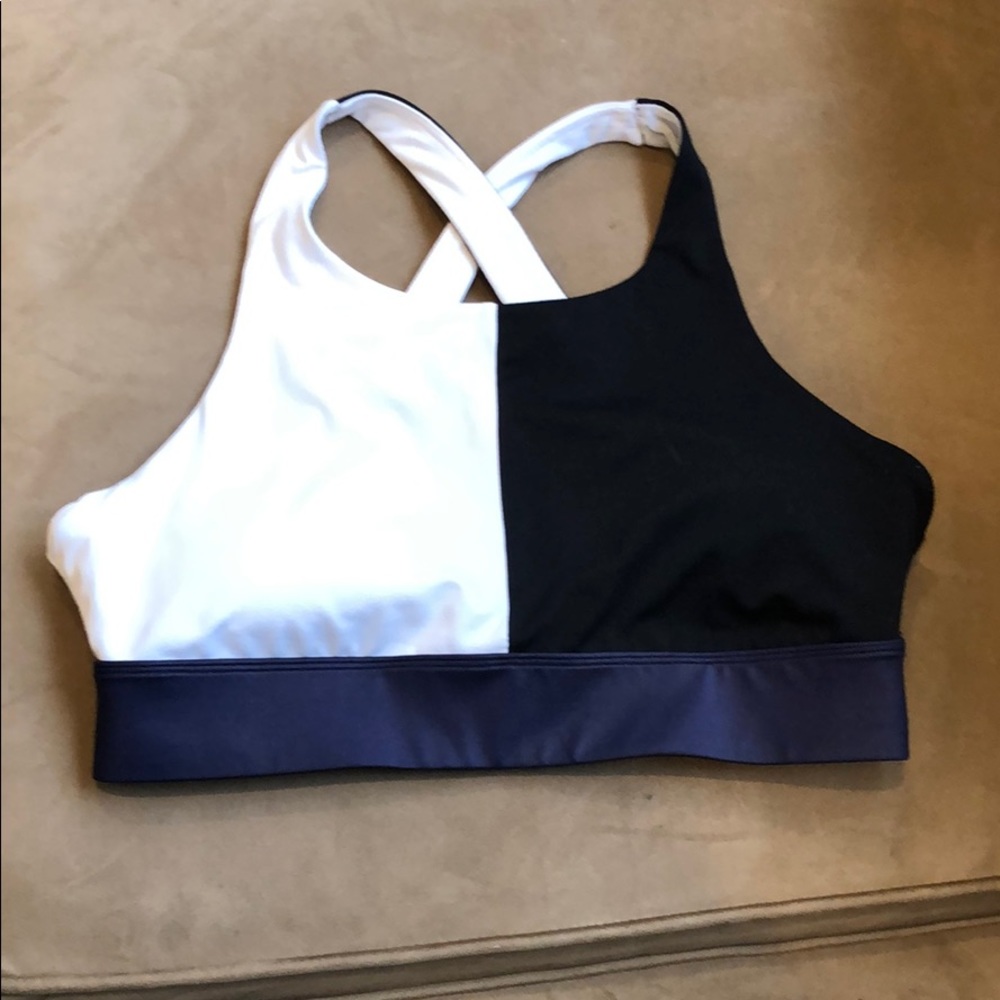 Fabletics Sports Bra size M
